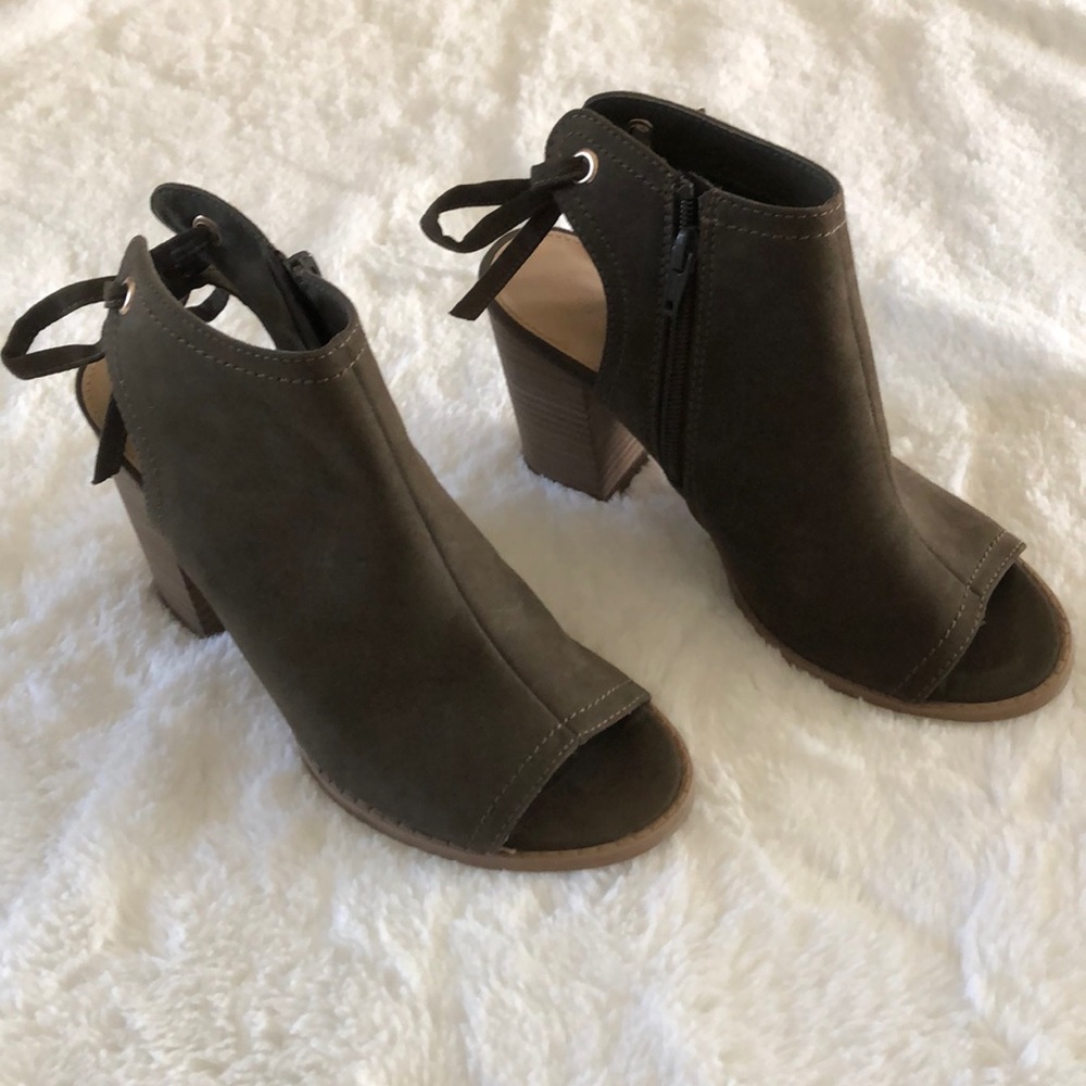 Army green heels